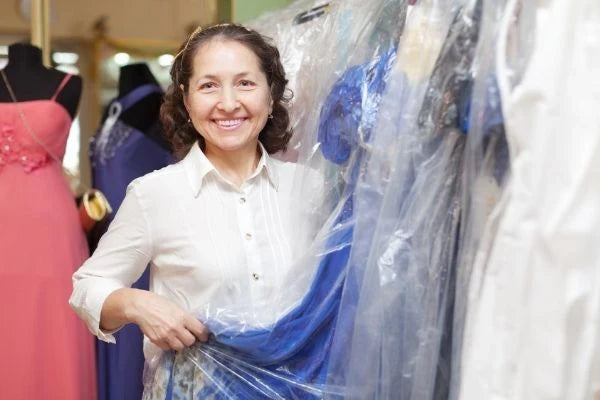 WHAT THE MOTHER OF THE GROOM SHOULD WEAR