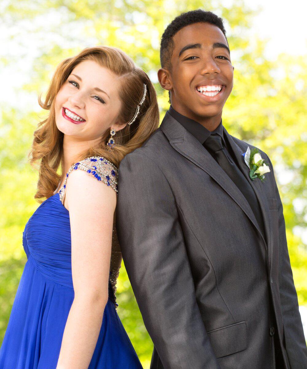 3 Tips for Finding the Perfect Brunch Prom Dress