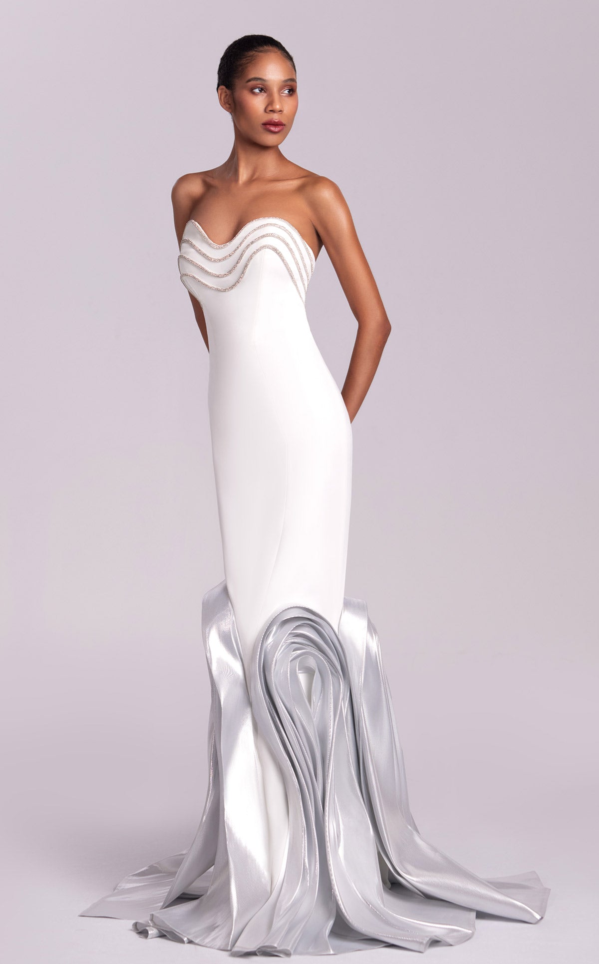 MNM Couture G1819