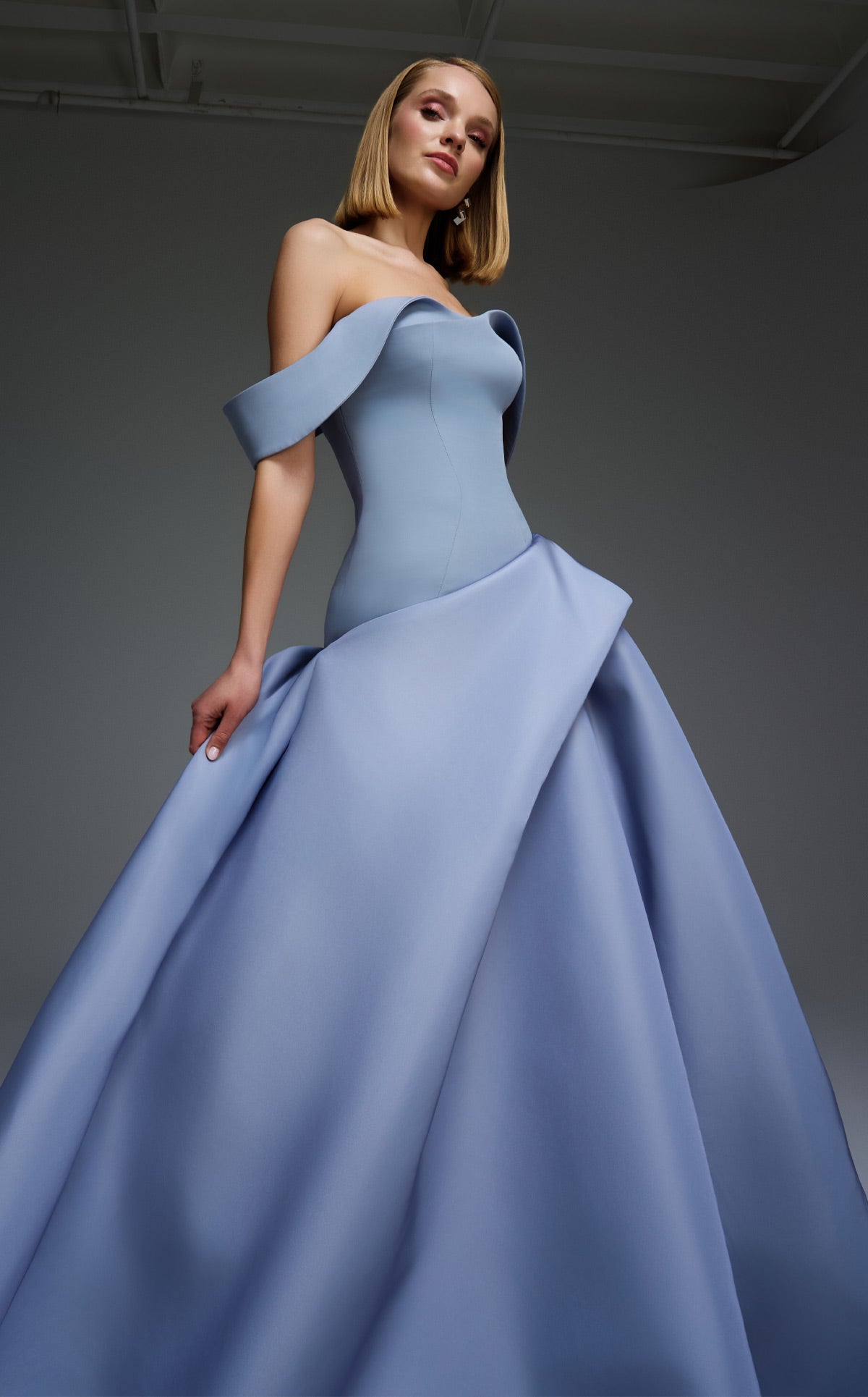 MNM Couture E0103