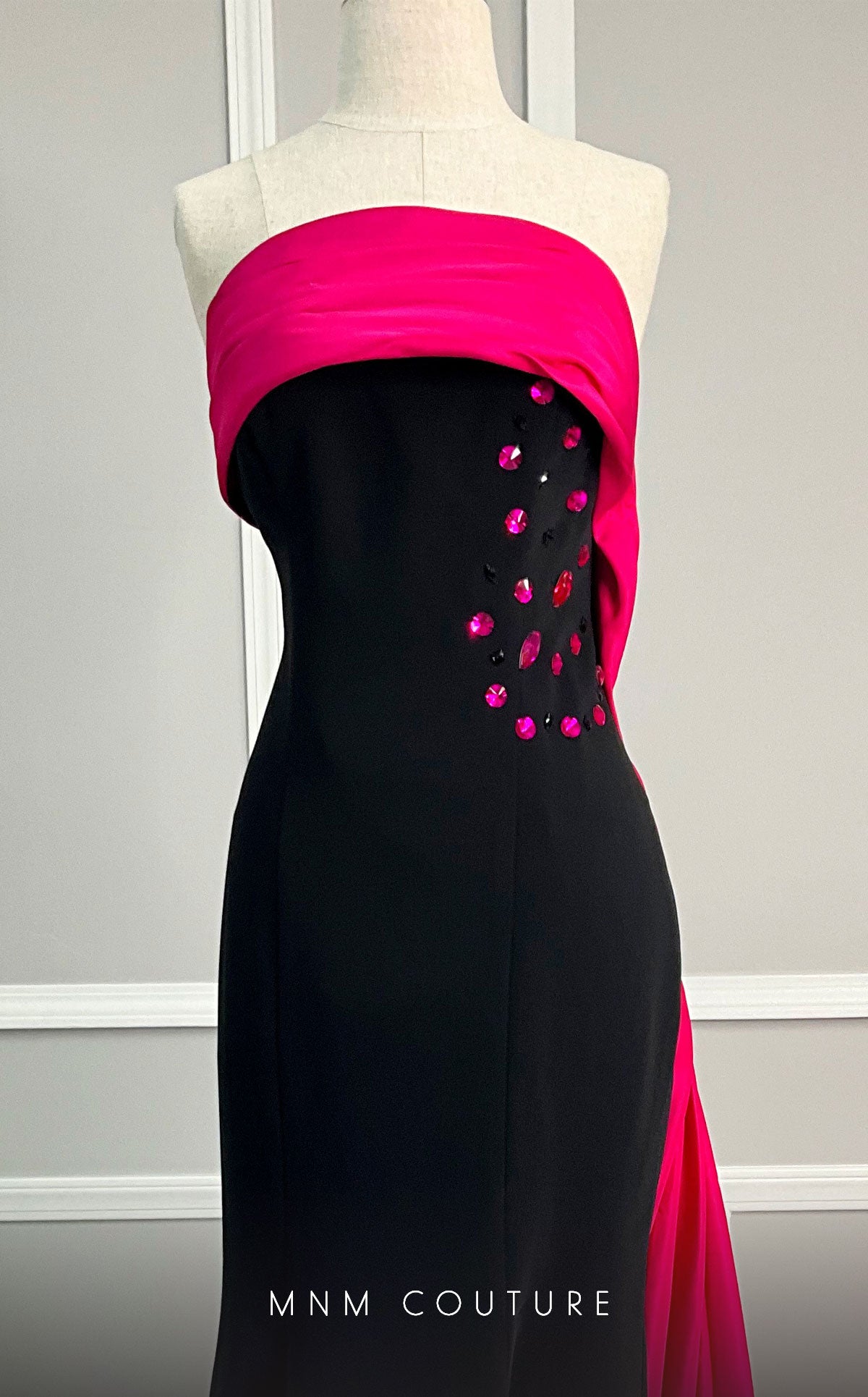 MNM Couture V07378