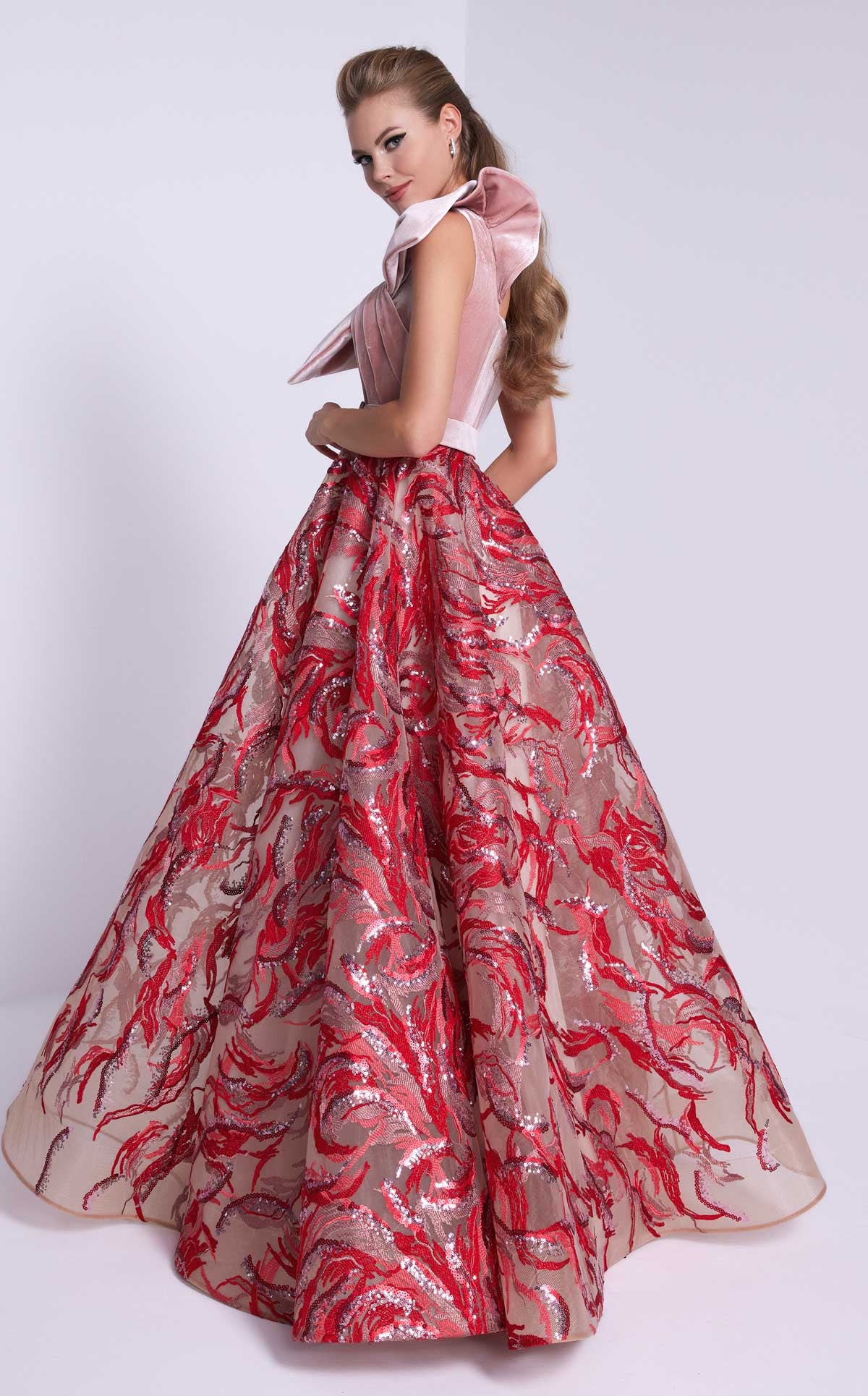 MNM Couture N0576
