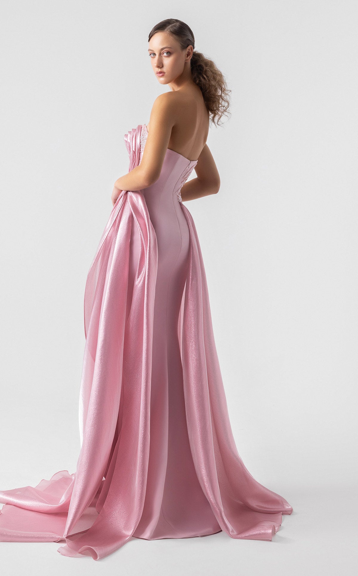 MNM Couture G1937