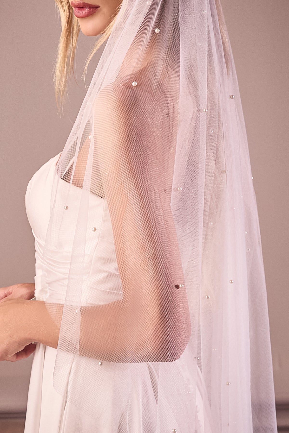 Ladivine V006 OFF WHITE