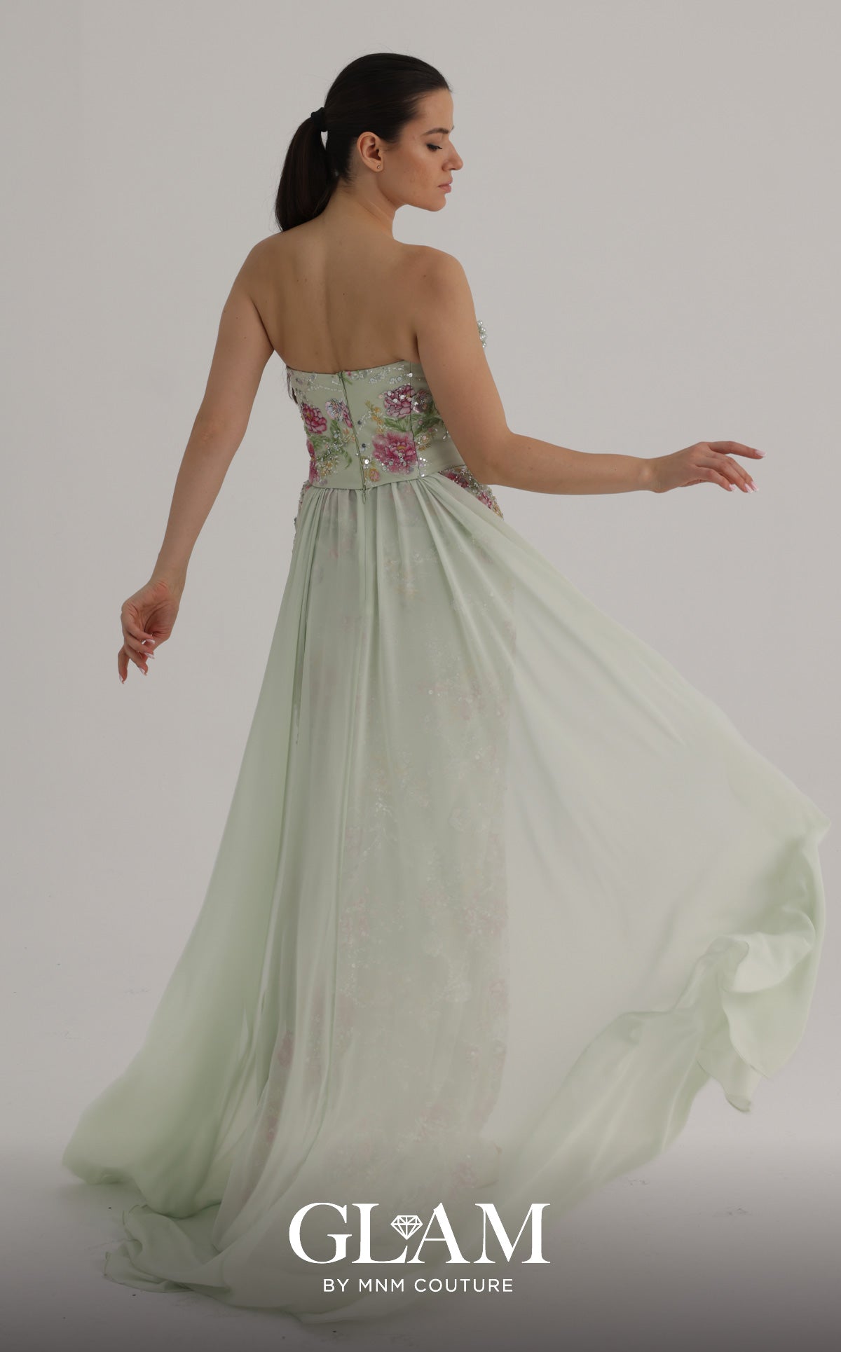 MNM Couture O07858