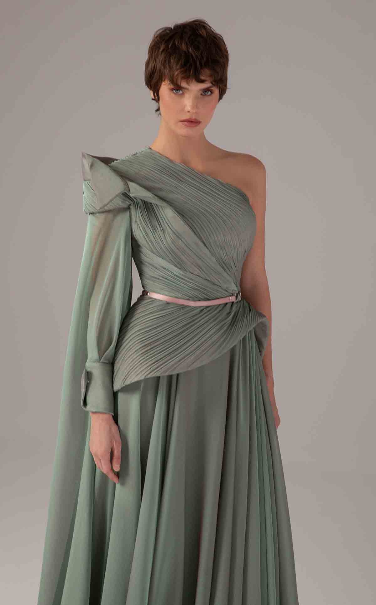 MNM Couture E0097