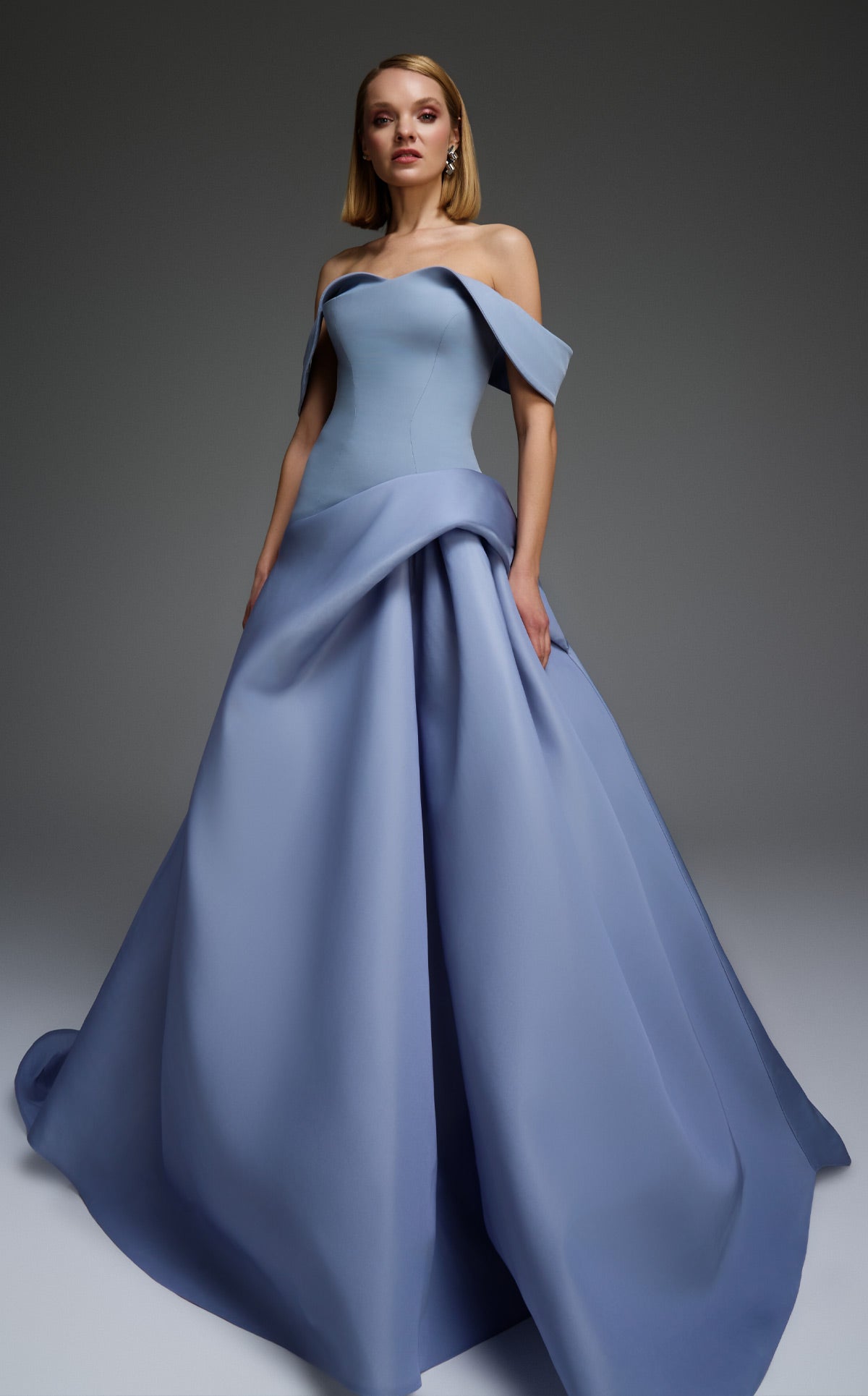 MNM Couture E0103