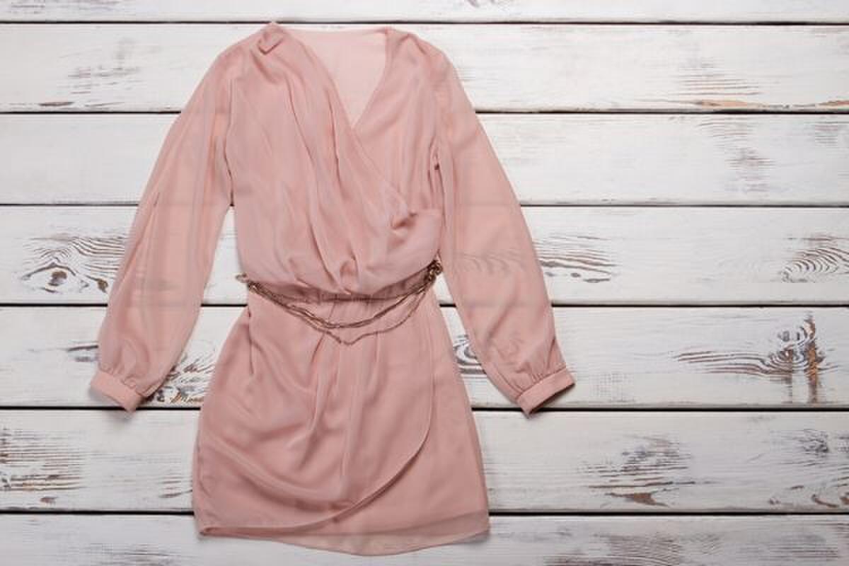 Short-Sleeve Dress vs. Long-Sleeve Dress: Which Is Better?