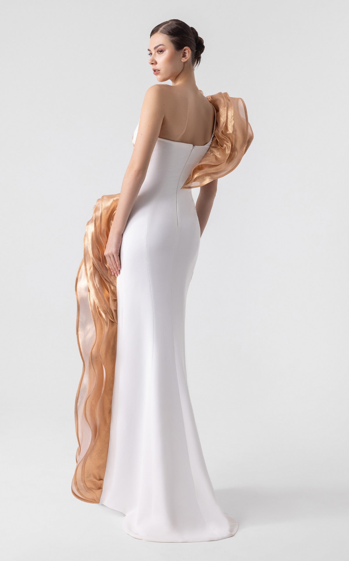 MNM Couture G1925