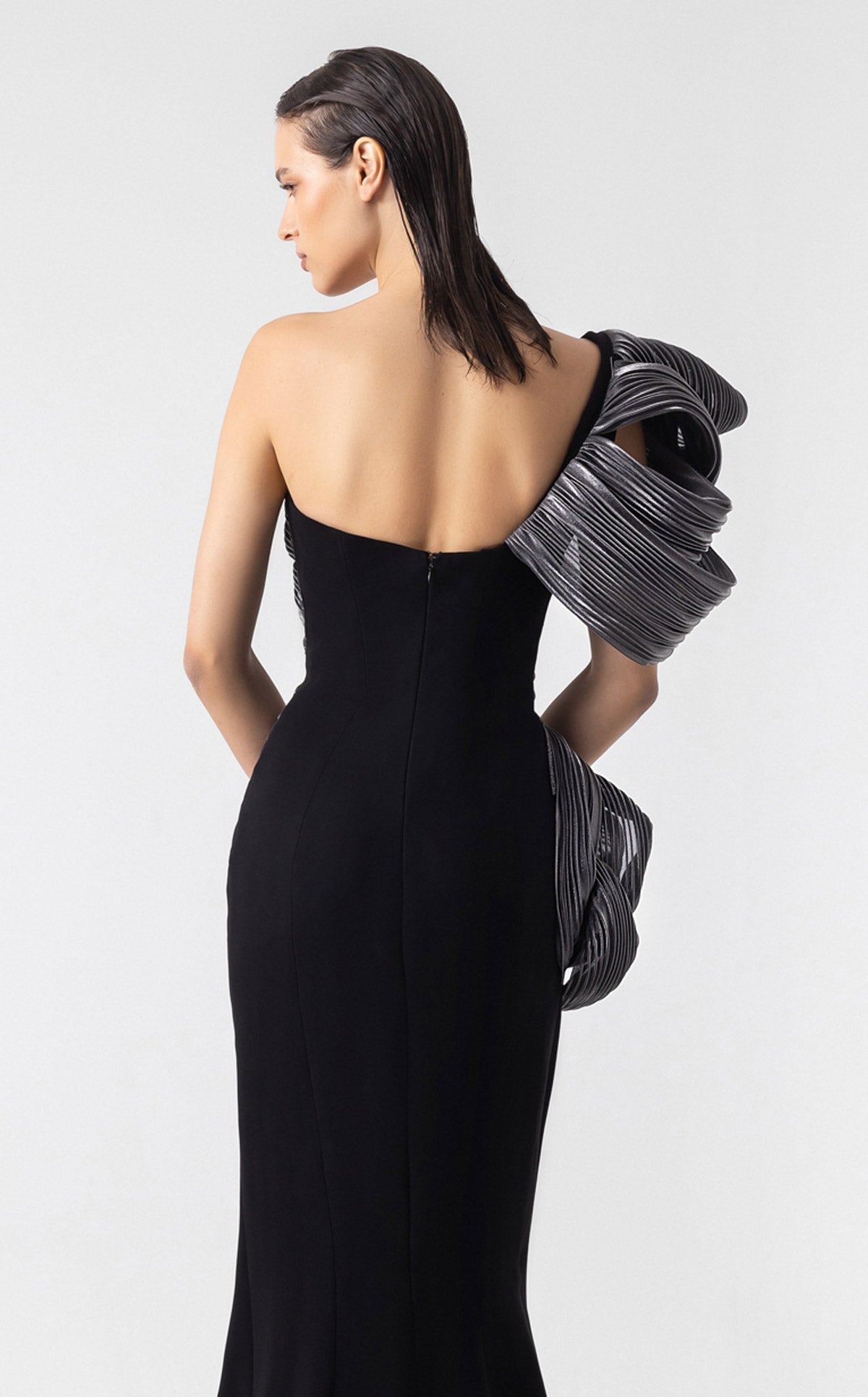 MNM Couture G1913