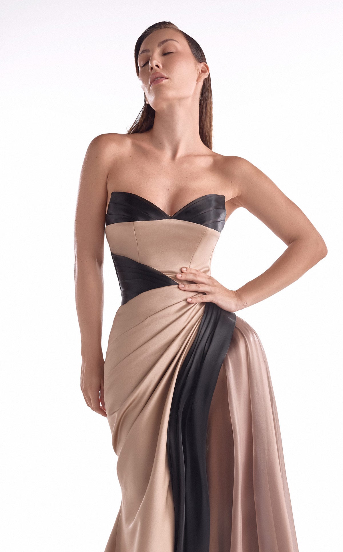 MNM Couture G2102
