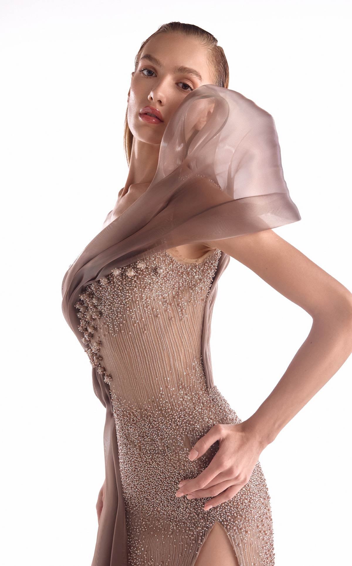 MNM Couture G2105