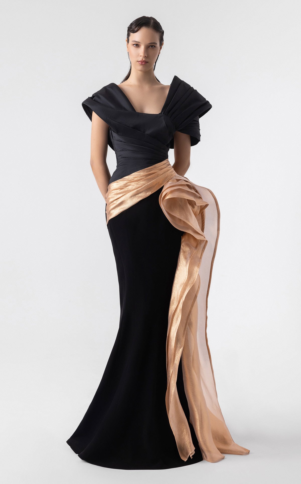 MNM Couture G1910