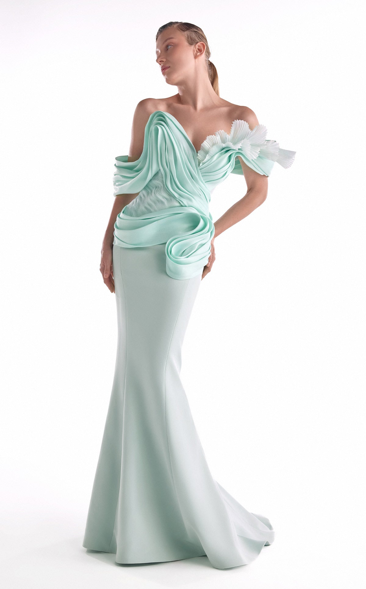 MNM Couture G2136 MINT