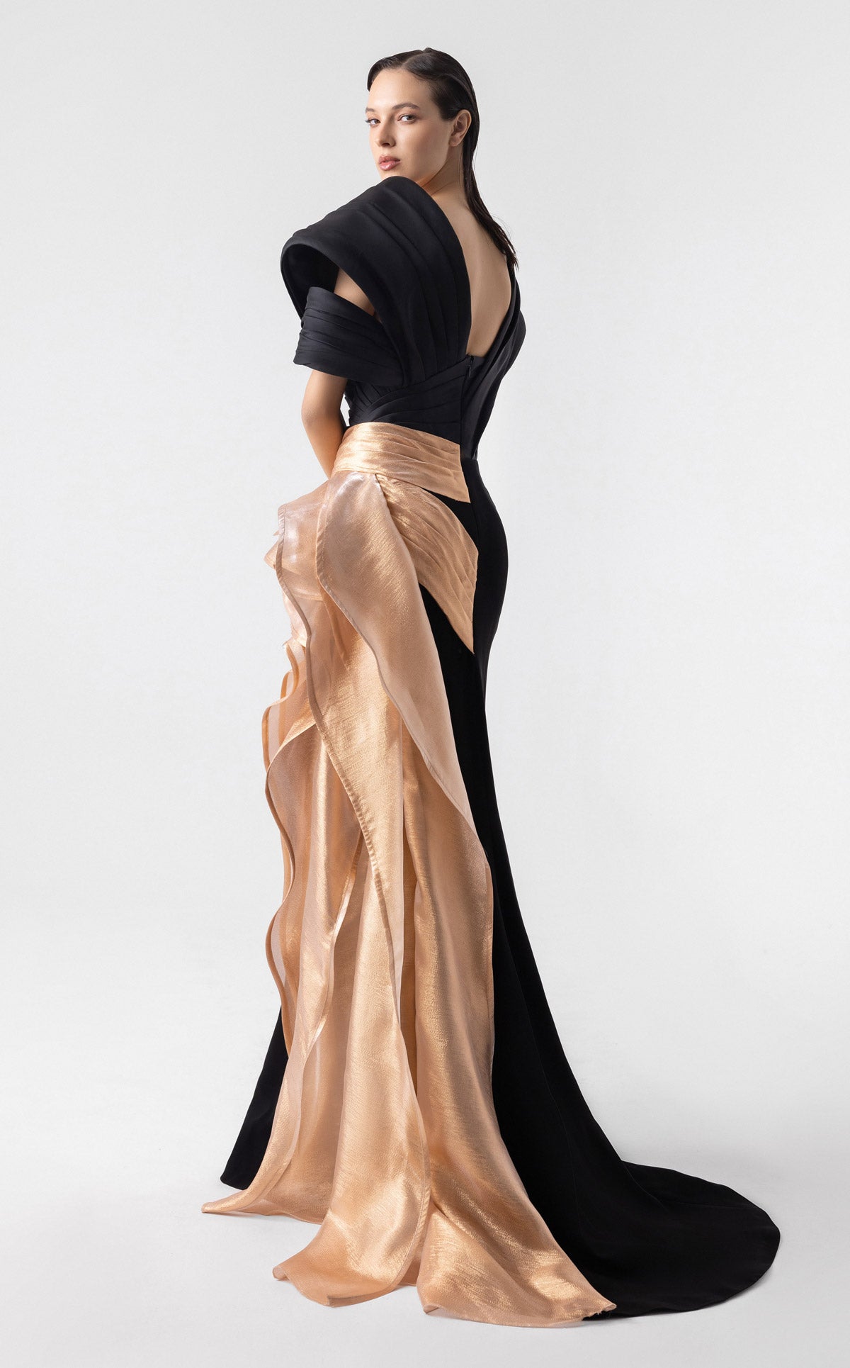 MNM Couture G1910