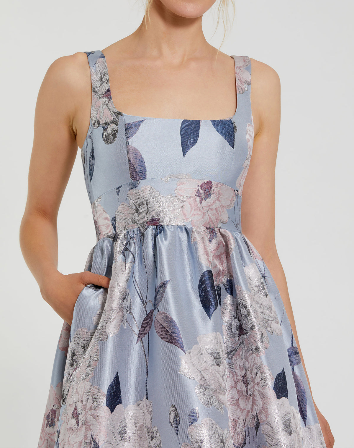Mac Duggal 11826