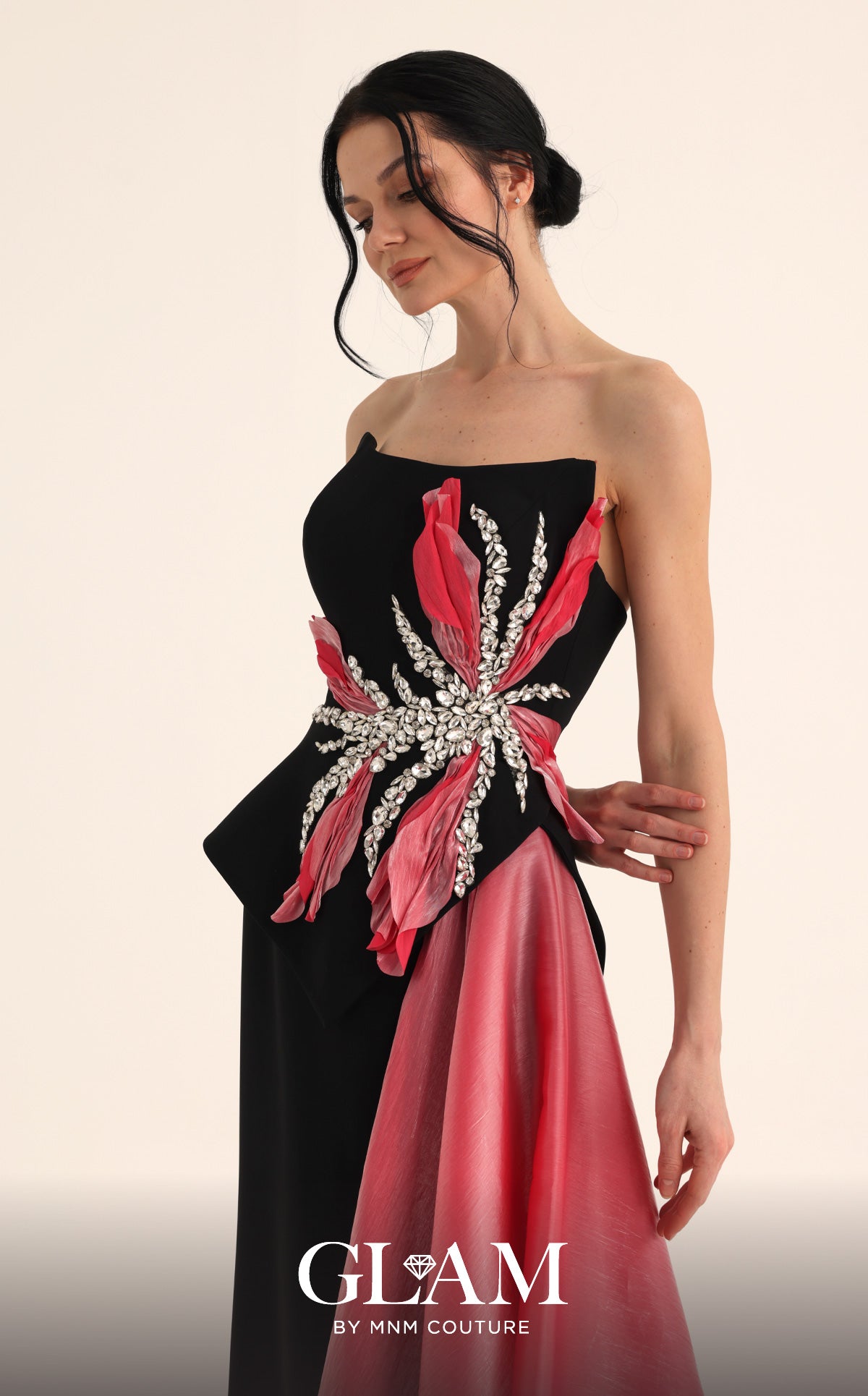 MNM Couture O07806