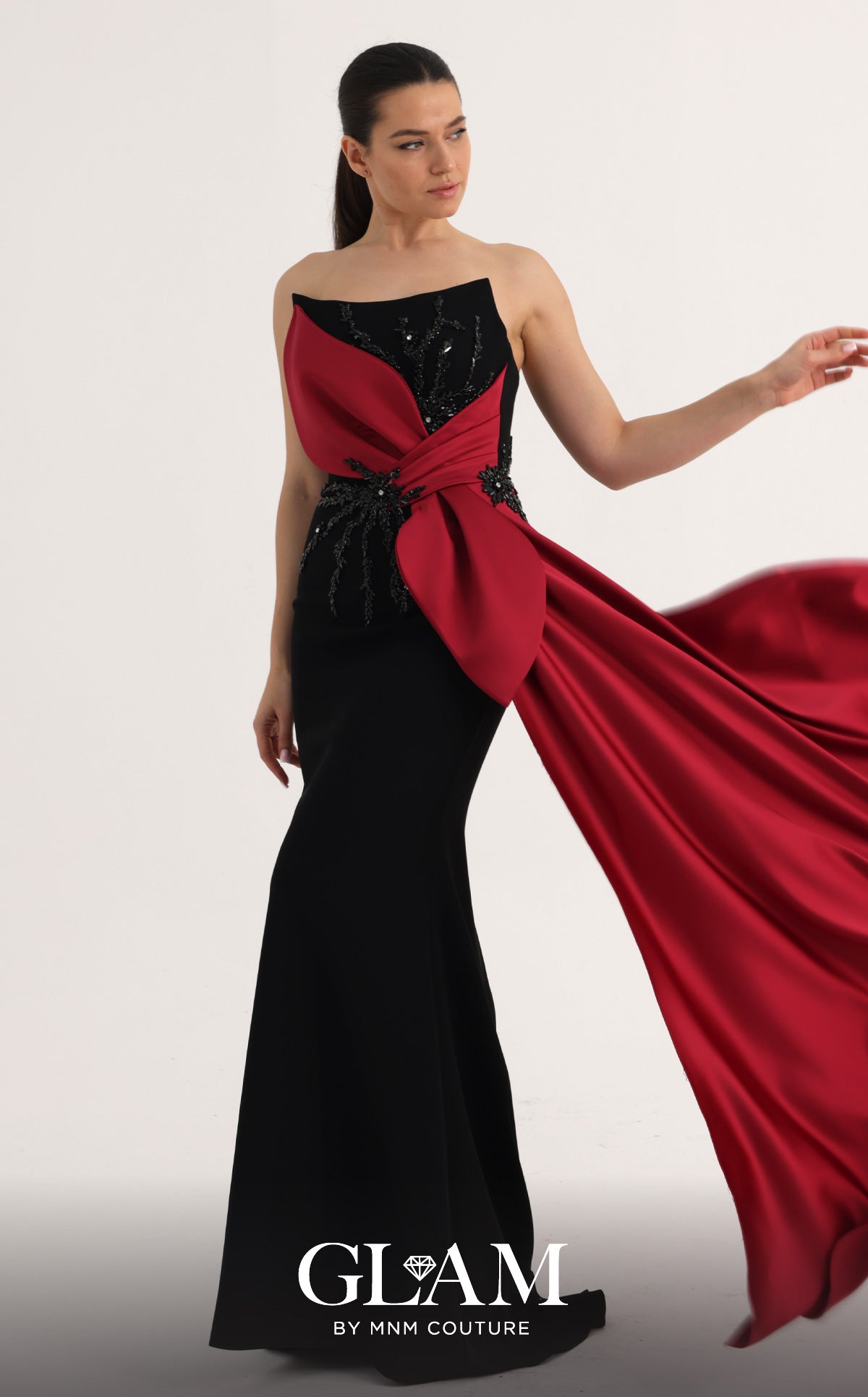 MNM Couture O07861