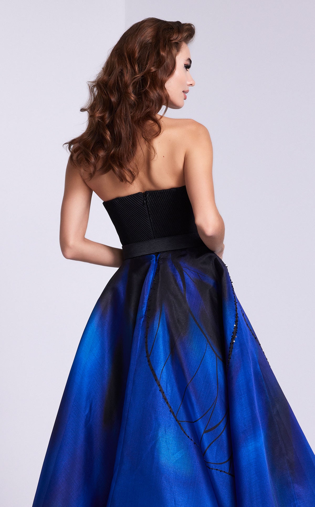 MNM Couture N0581
