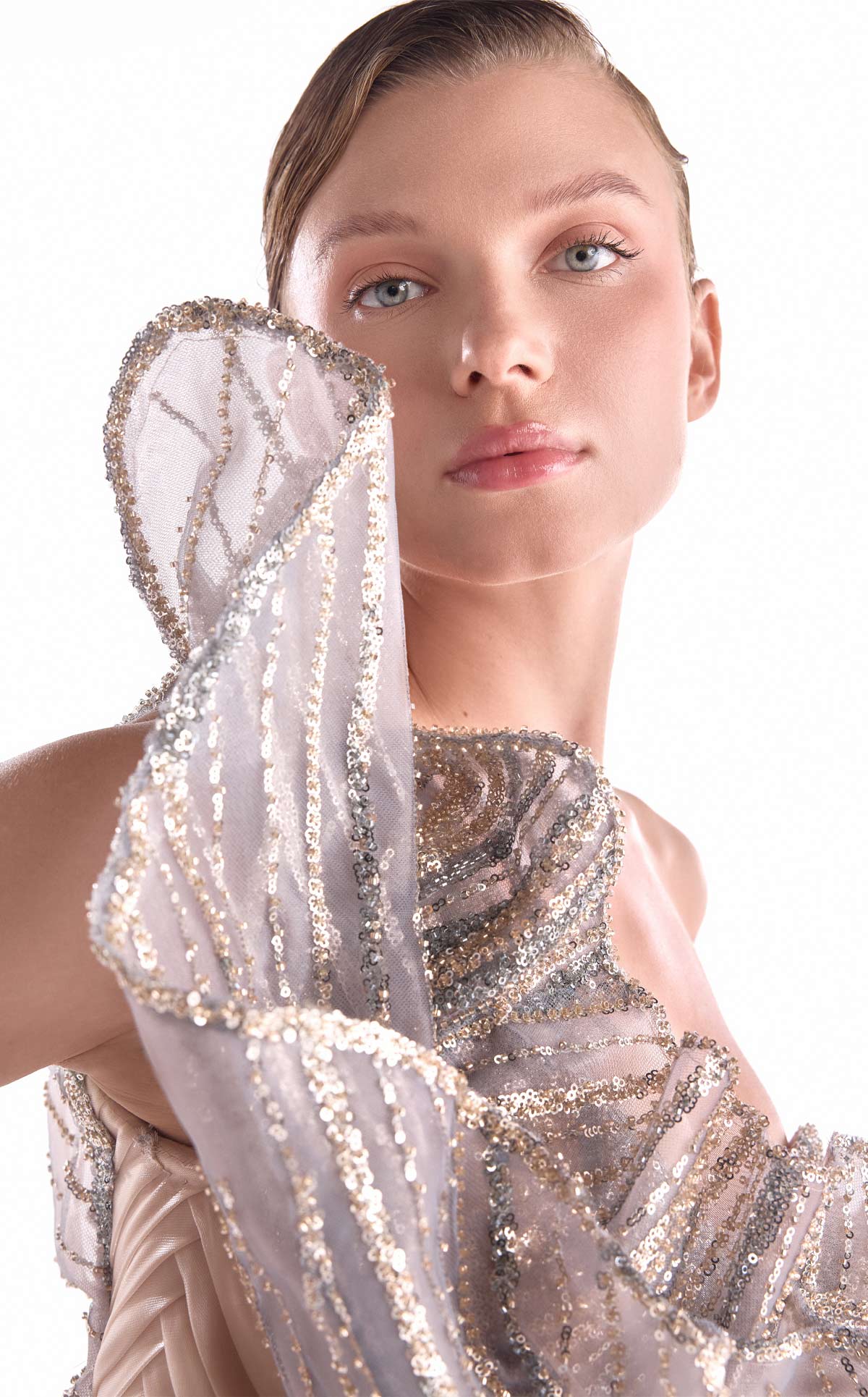MNM Couture G2101