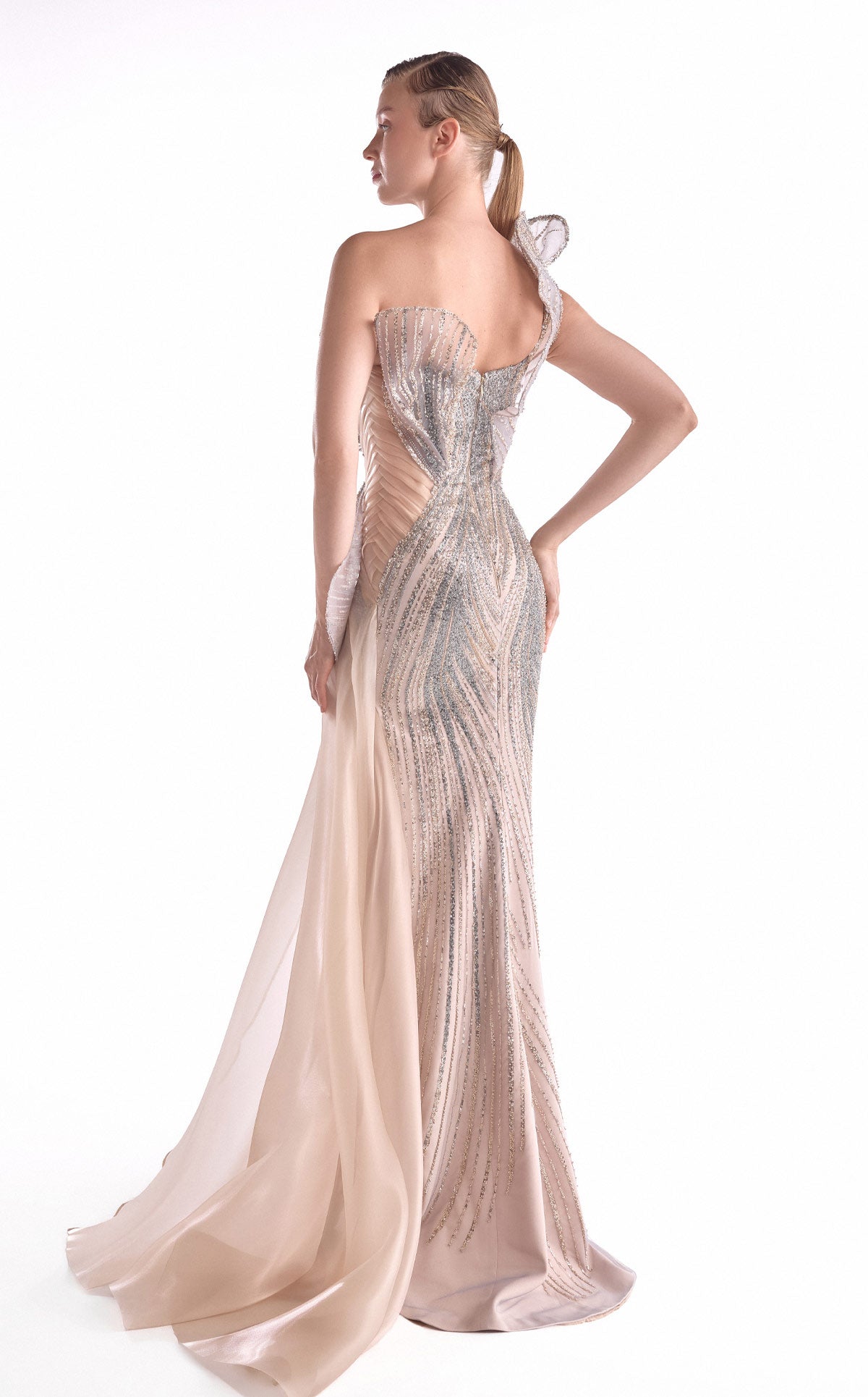 MNM Couture G2101