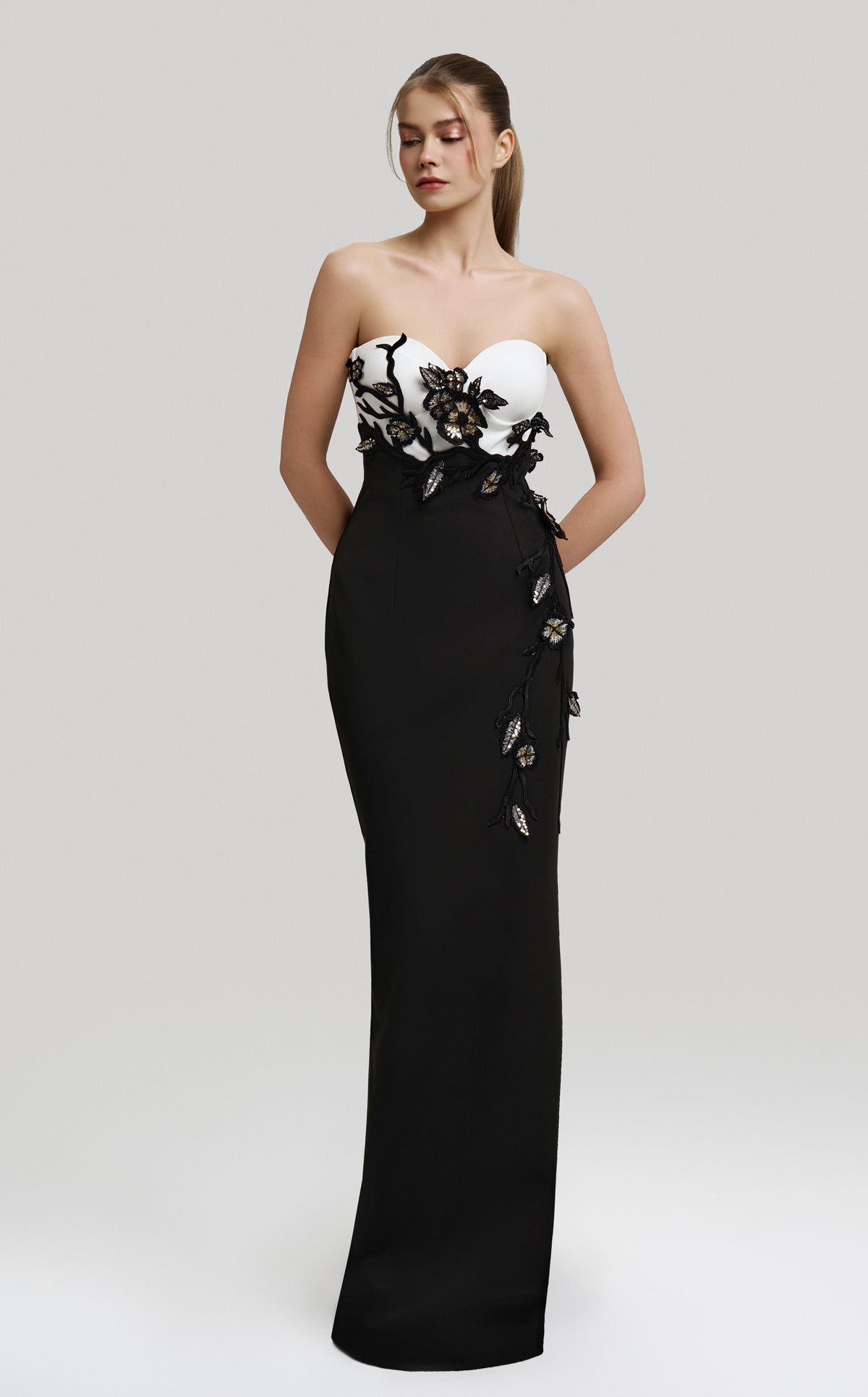MNM Couture F02917