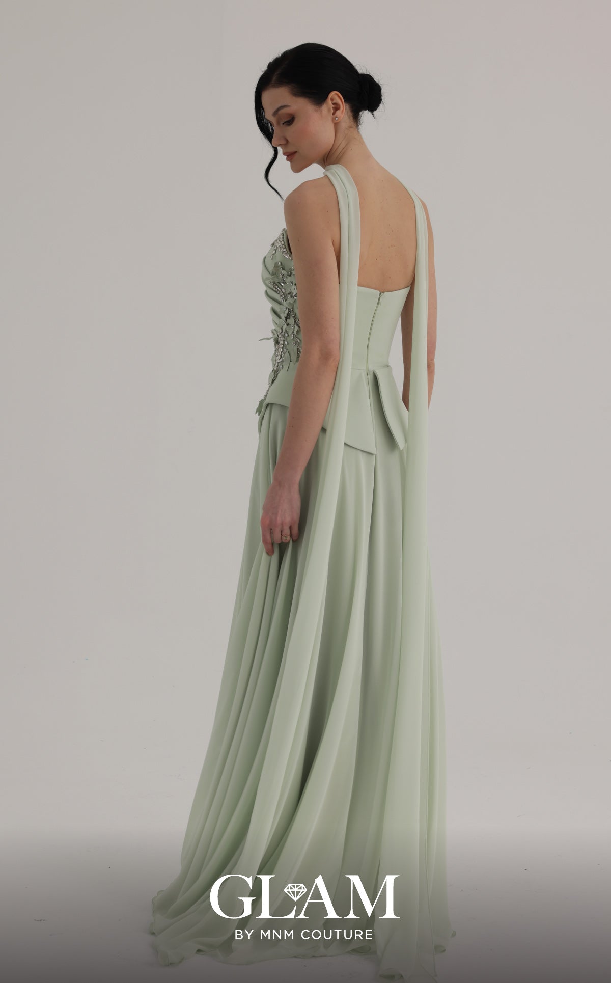 MNM Couture O07856