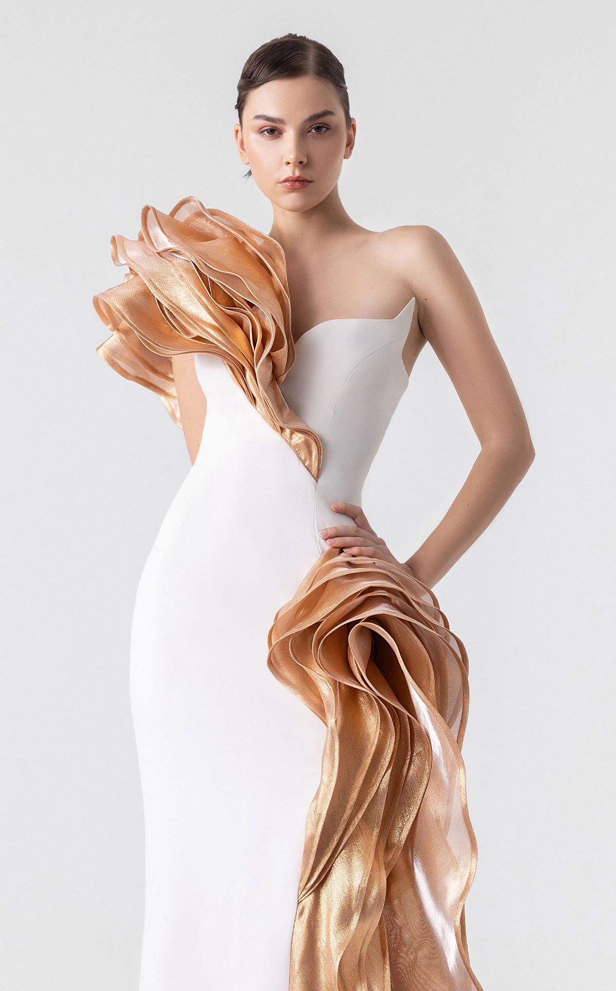 MNM Couture G1925