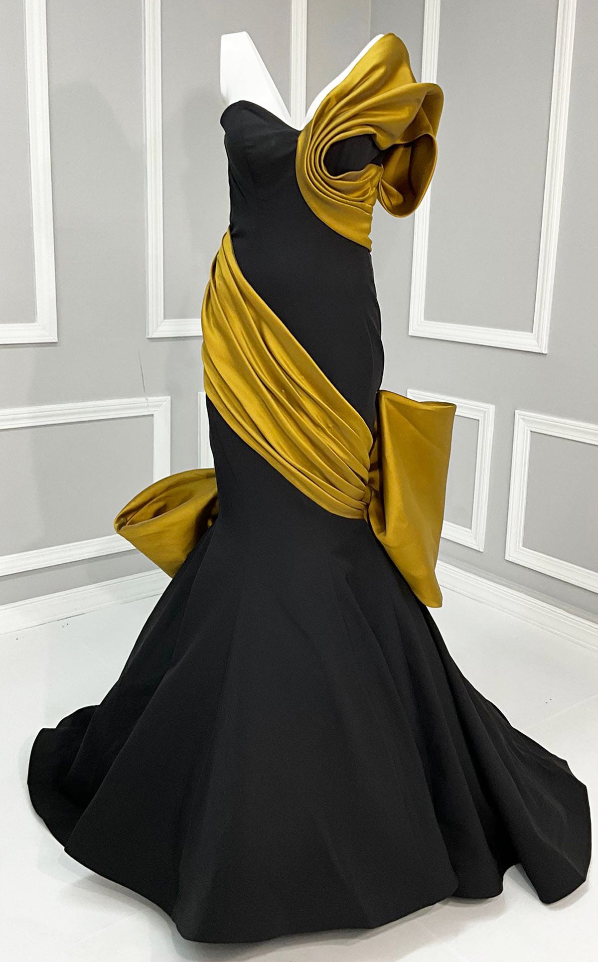 MNM Couture F02883