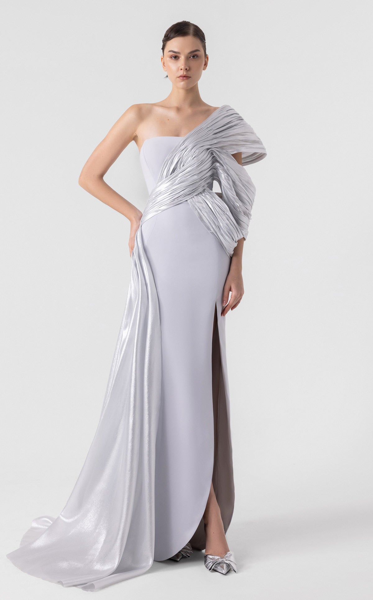MNM Couture G1907