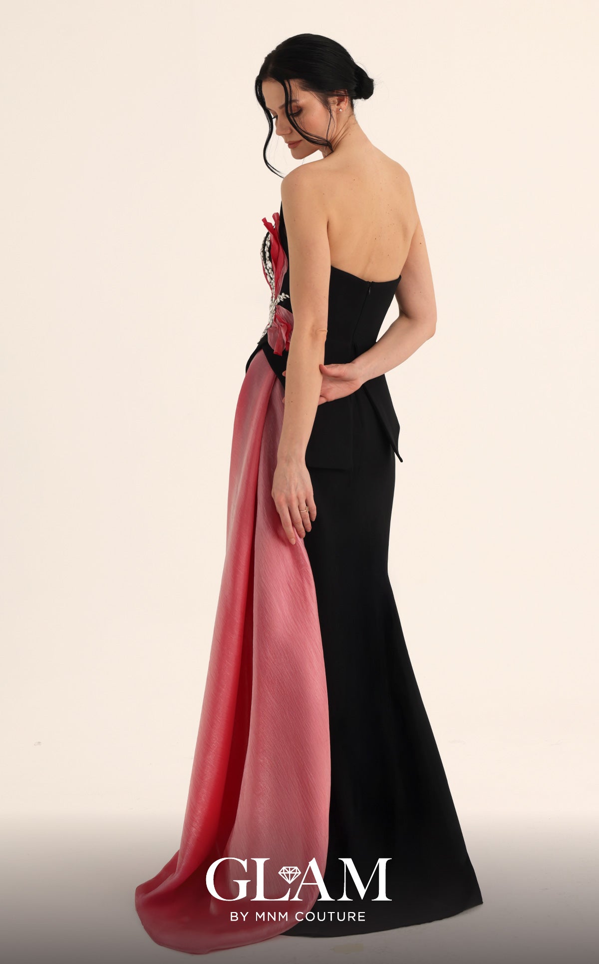 MNM Couture O07806