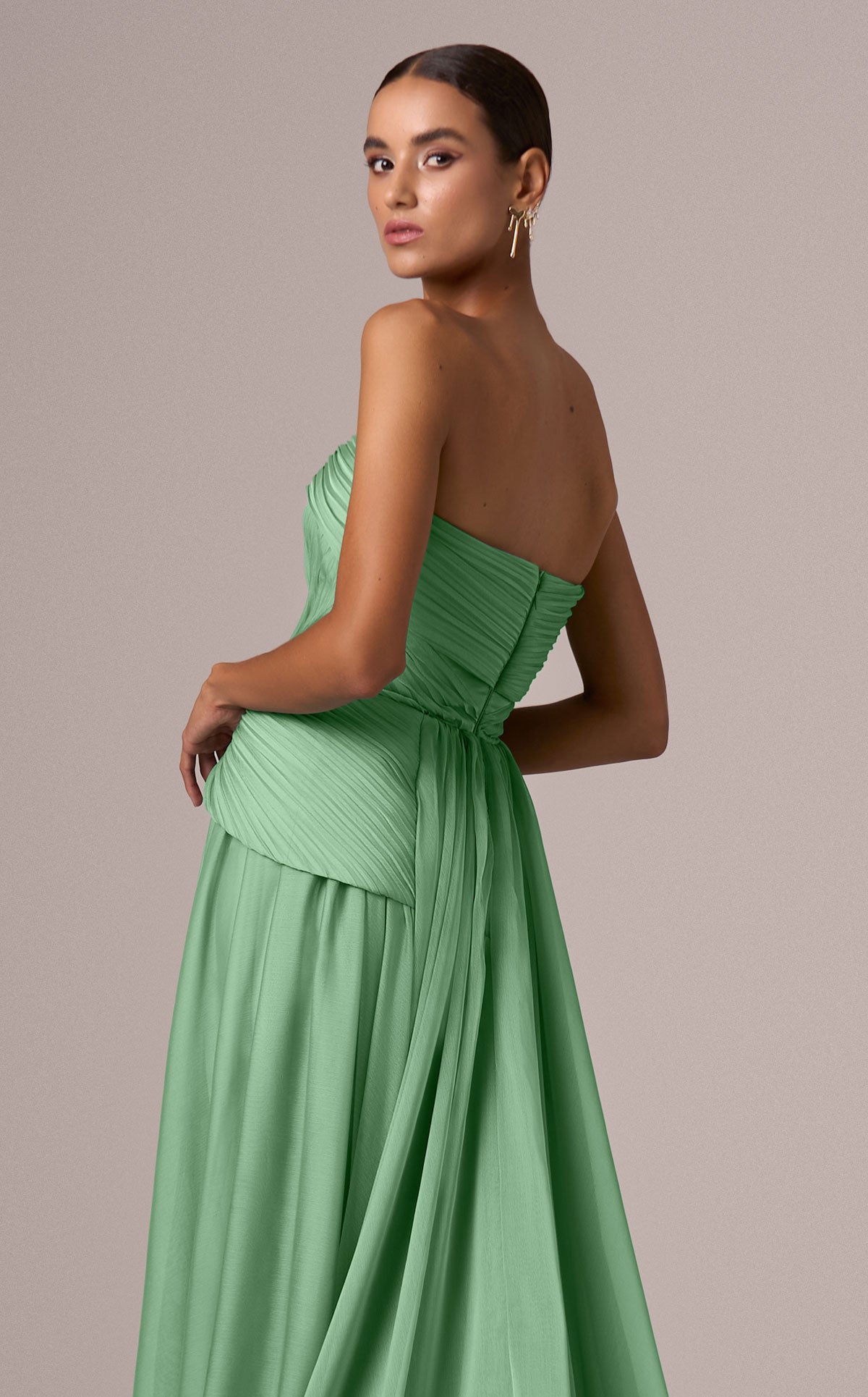 MNM Couture E0082