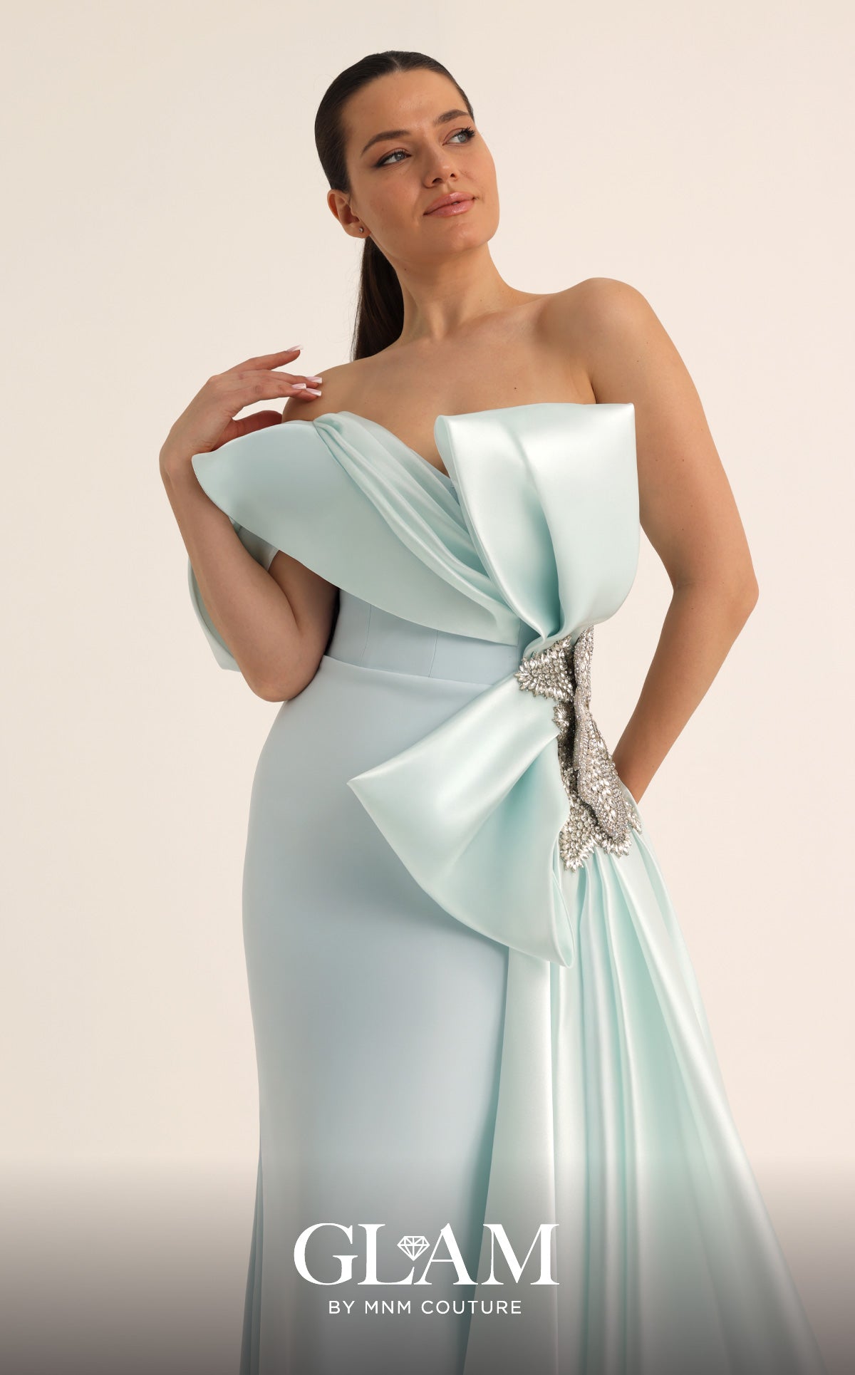 MNM Couture O07802