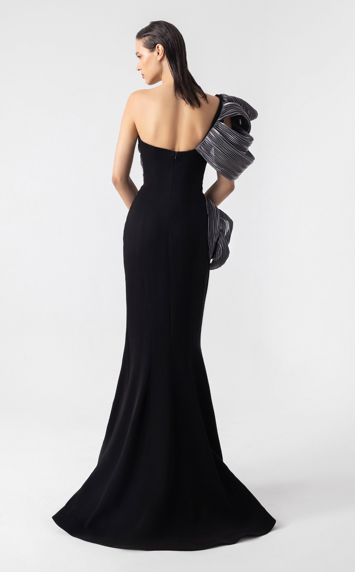 MNM Couture G1913