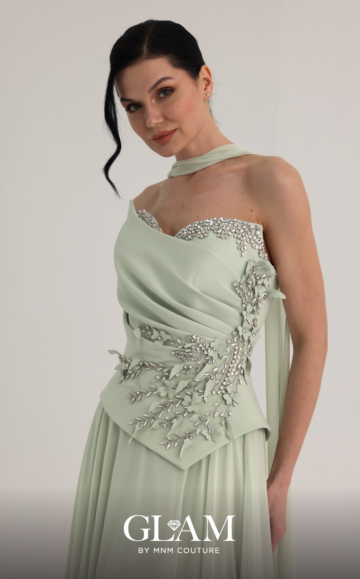 MNM Couture O07856