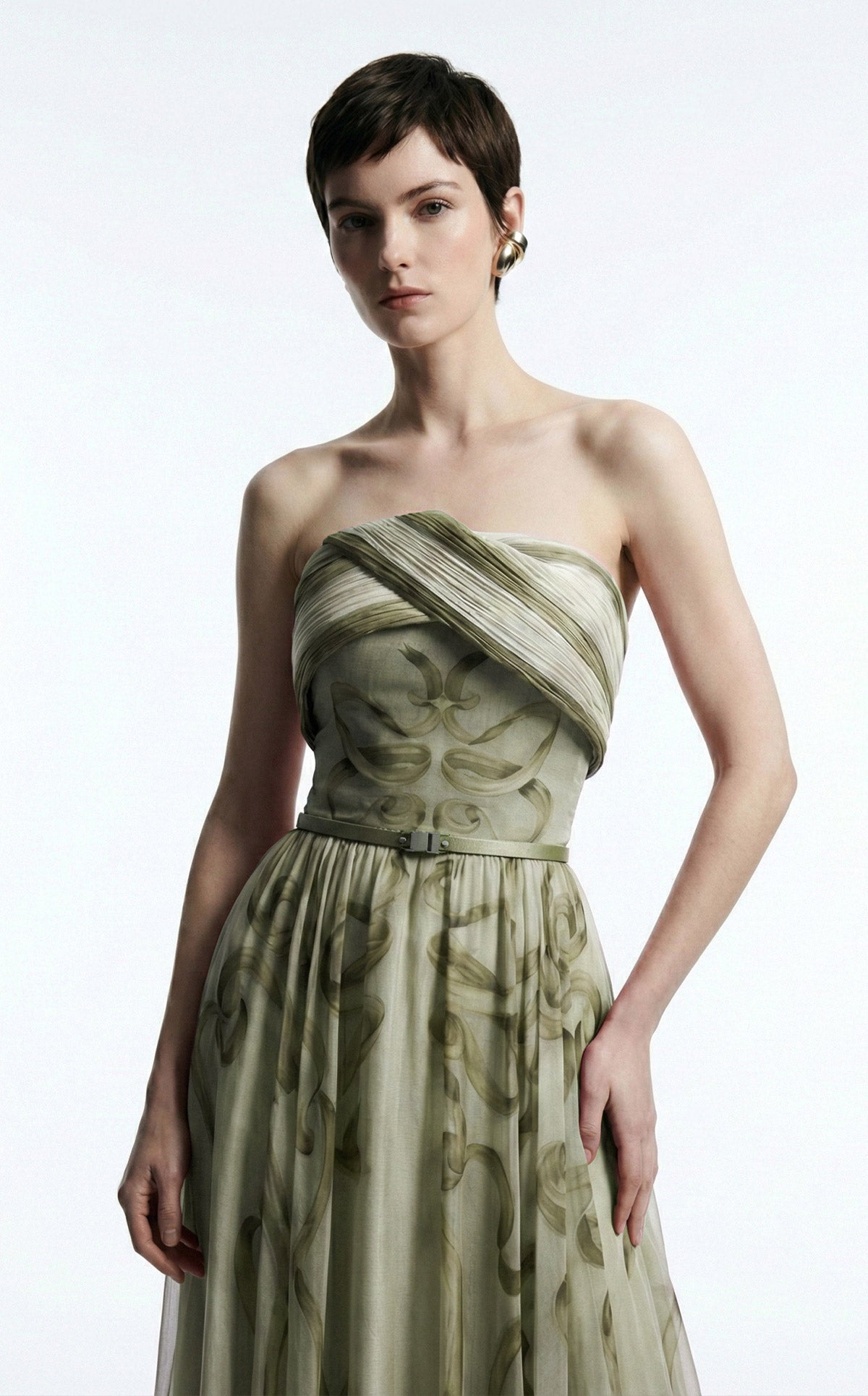 MNM Couture E0129