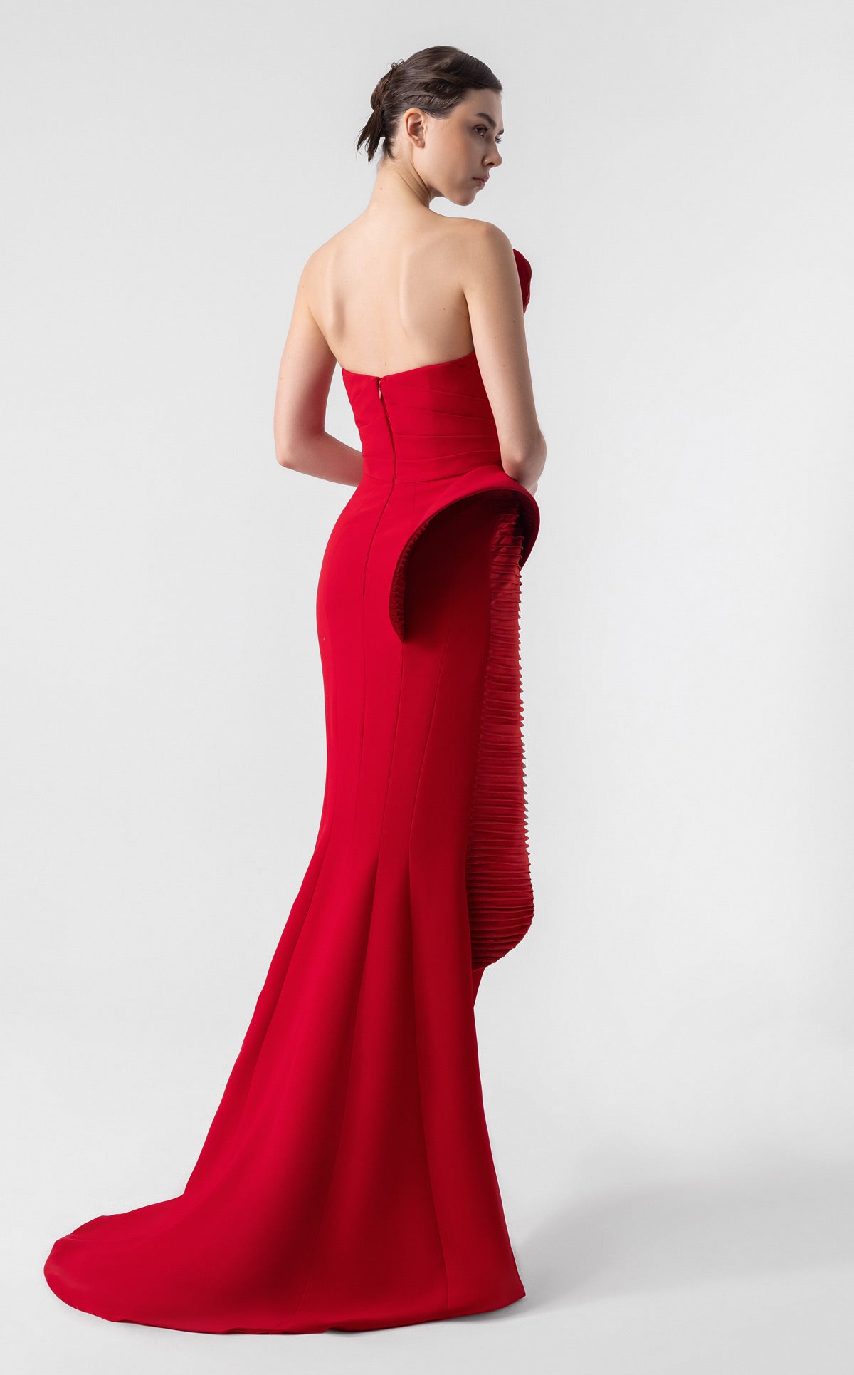 MNM Couture G1924