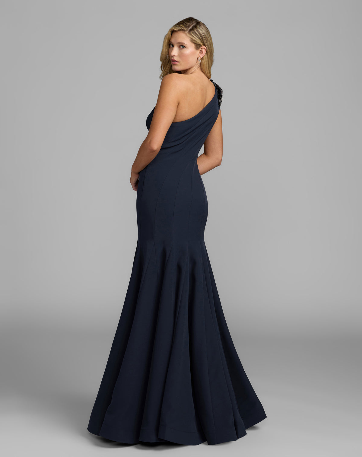 Mac Duggal 11810