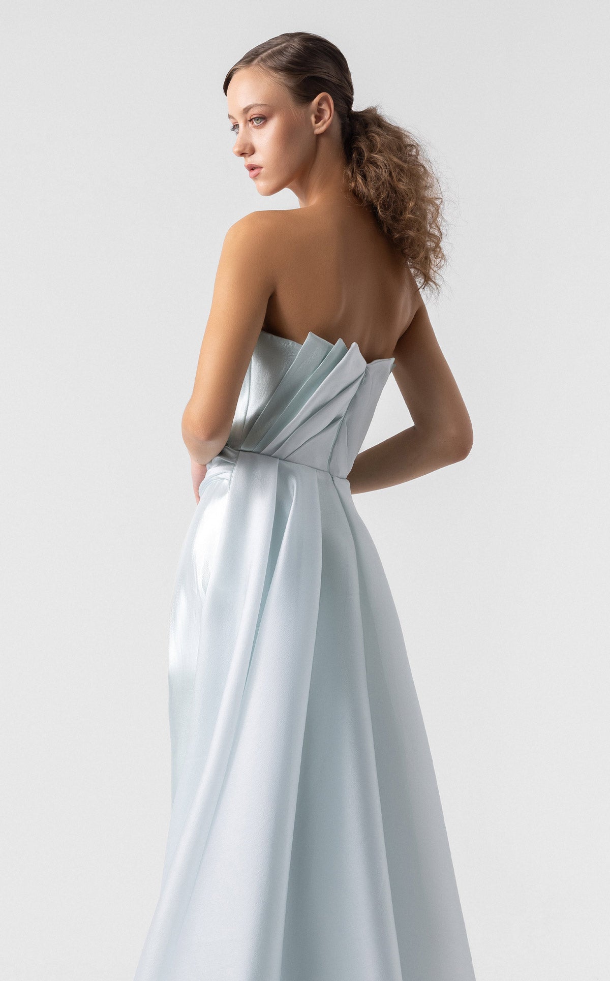MNM Couture G1923