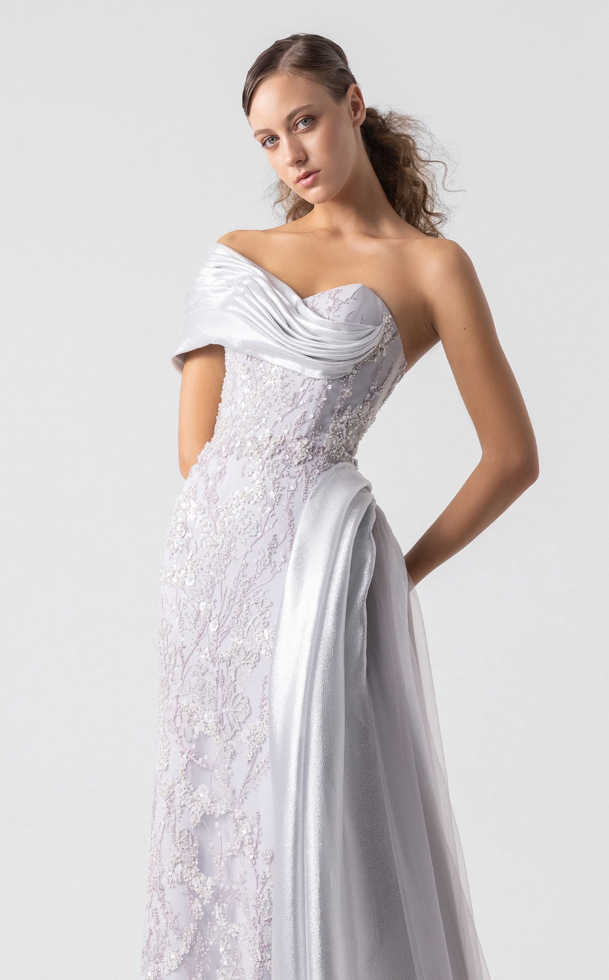 MNM Couture G1932