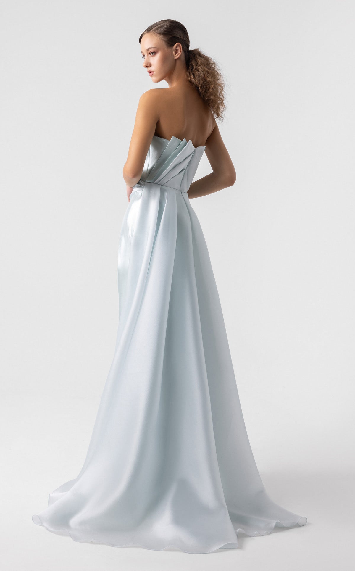 MNM Couture G1923