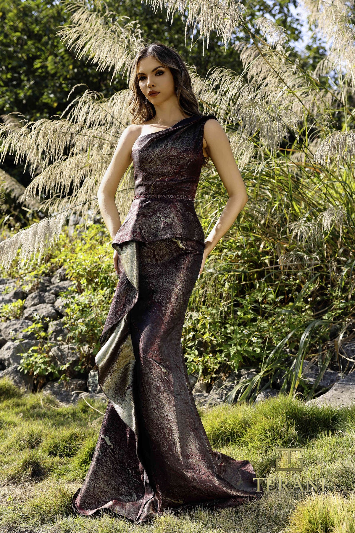 Terani Couture 252E5159 Wine Gold