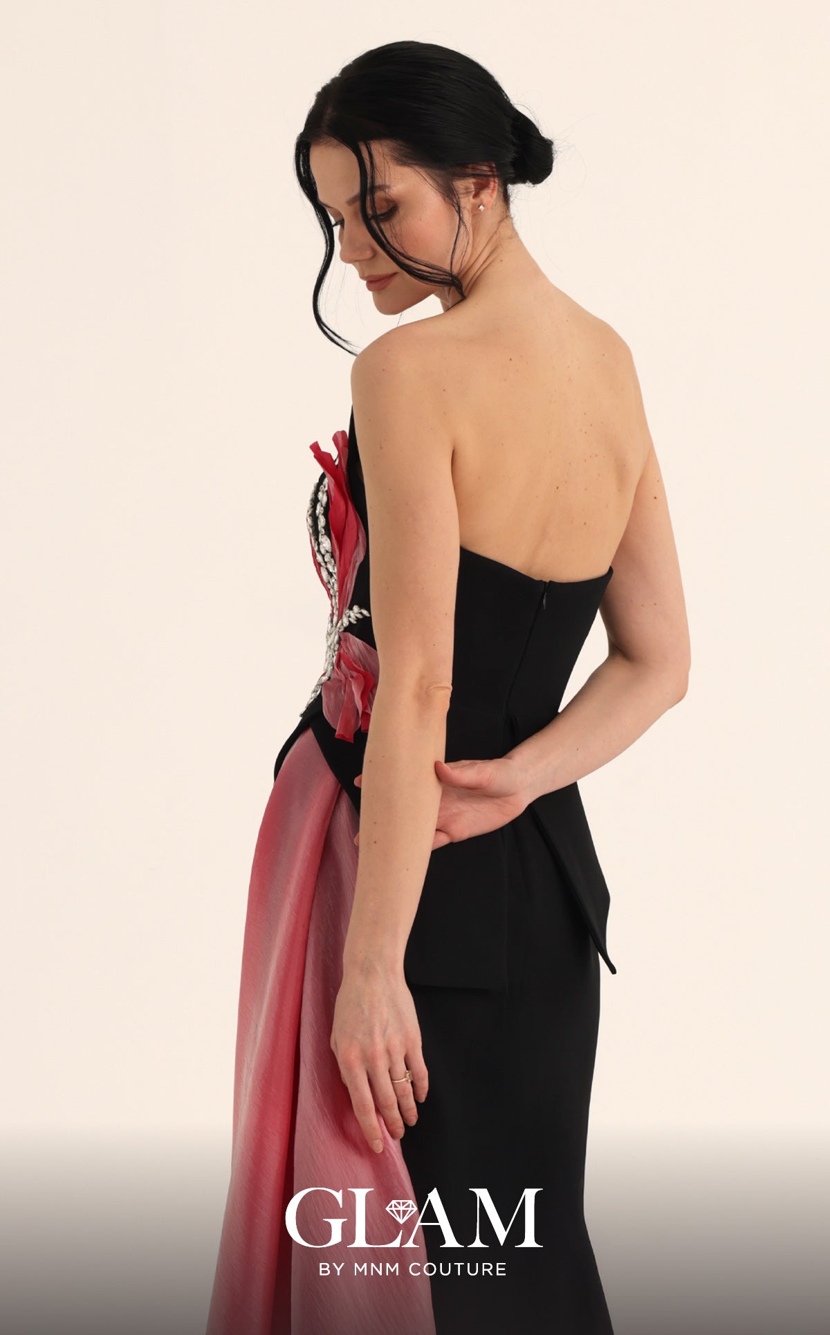 MNM Couture O07806