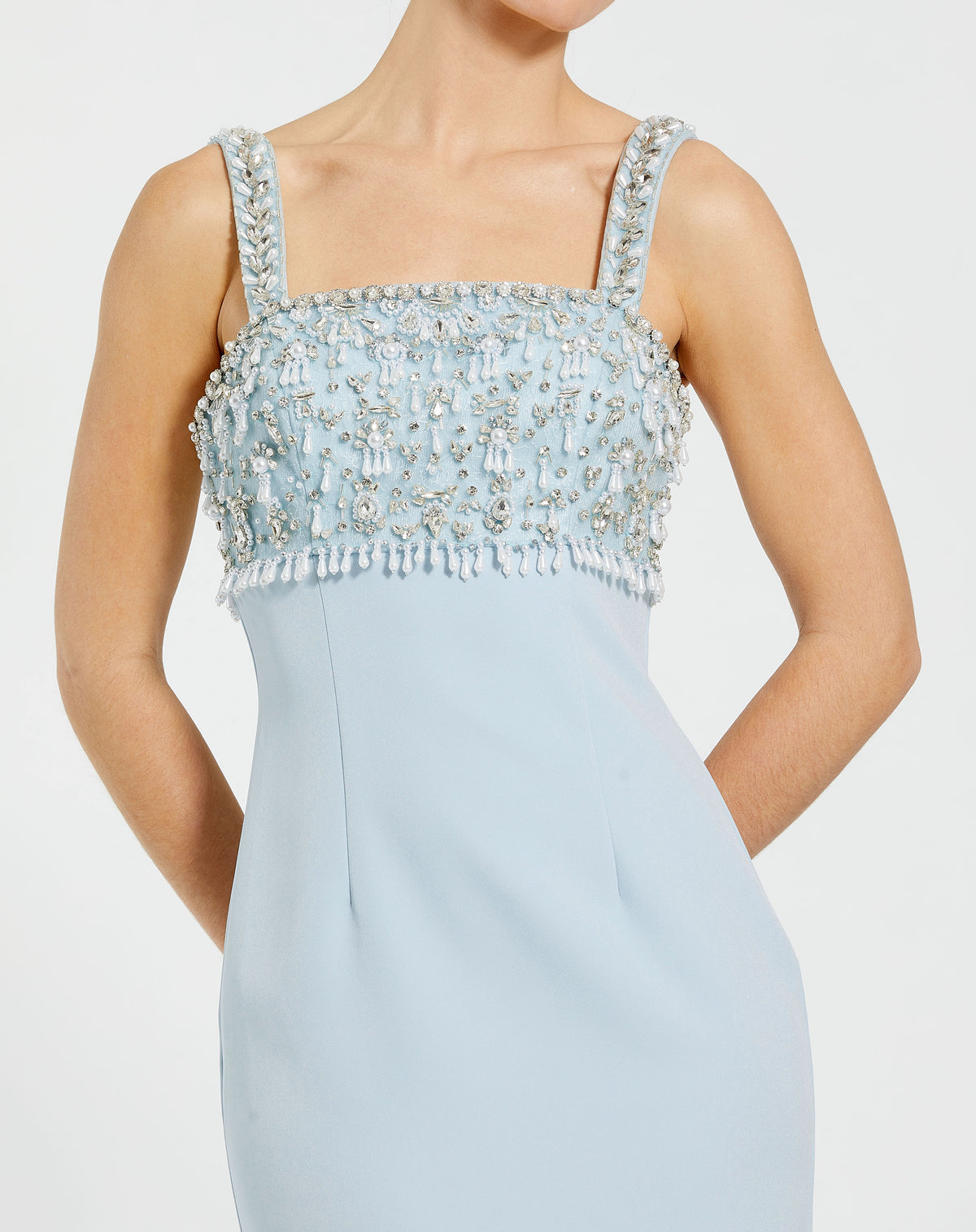 Mac Duggal 2226